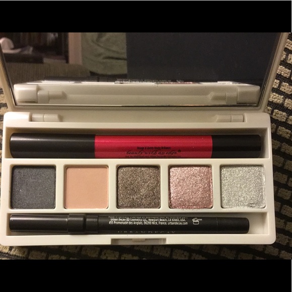 NIB Urban Decay Anarchy Face Case - Picture 2 of 7